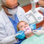Профессия стоматолог: плюсы, минусы и особенности