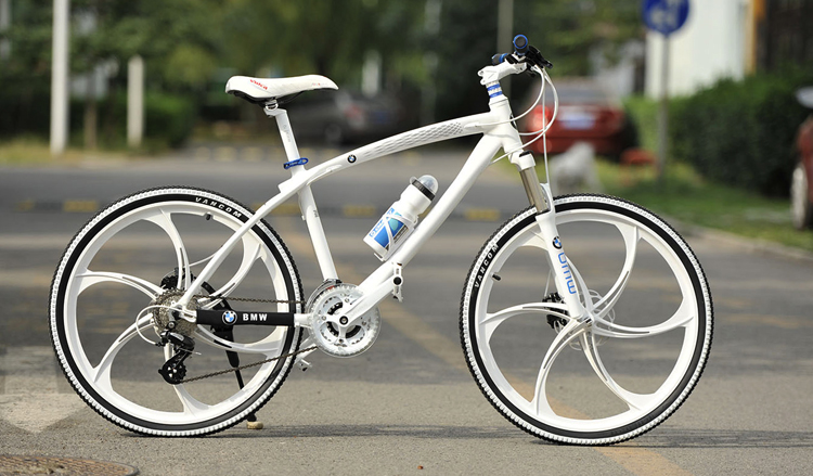 Белый велосипед