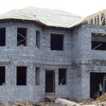 Плюсы и минусы строительства дома из пескоцементных блоков