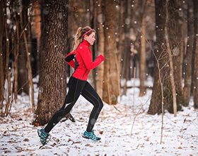 Стоит ли бегать зимой — плюсы и минусы пробежек на холоде