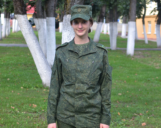 Девушка в армии