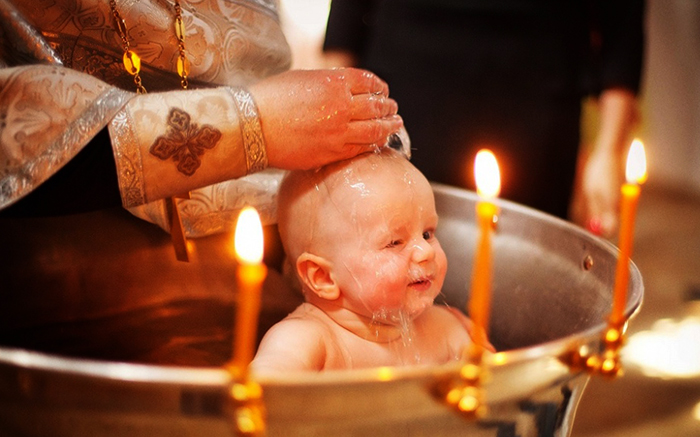 В процессе крещения