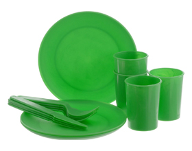Плюсы и минусы пластиковой посуды