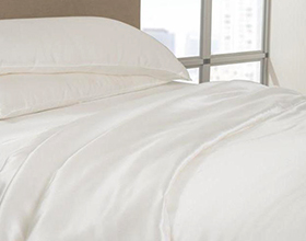 Плюсы и минусы шелкового постельного белья