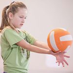 Волейбол для девочек — плюсы и минусы занятий