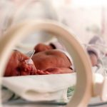 Легочное кровотечение у новорожденных: причины и последствия
