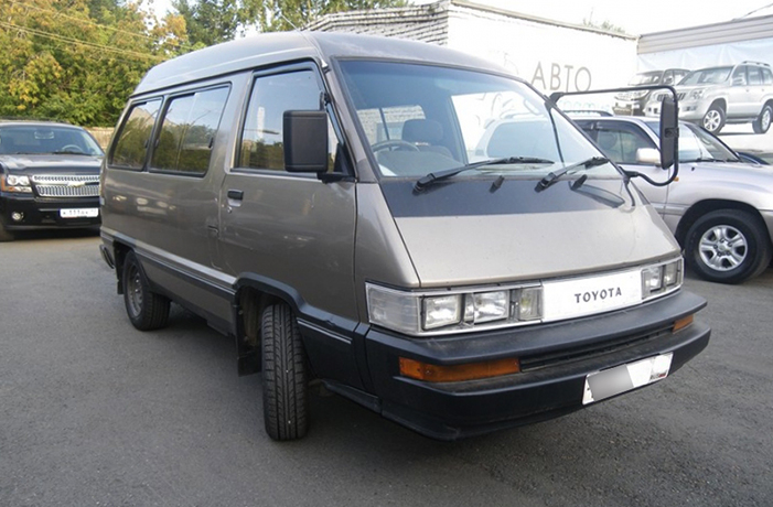 Toyota Town Ace 2 поколения (1988-1993)