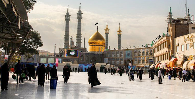 Мечеть и площадь в Иране