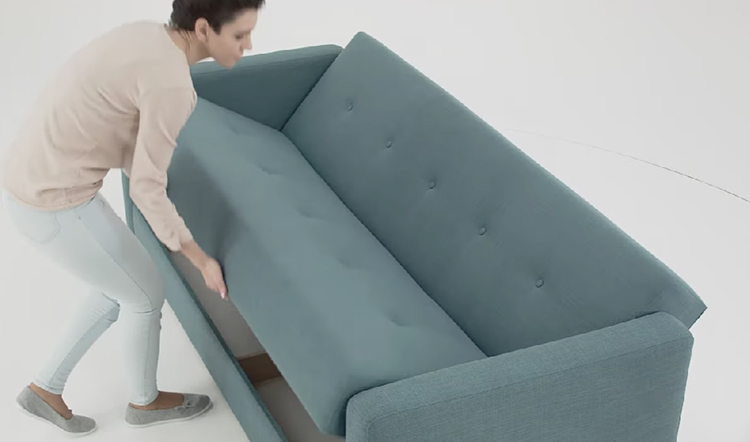 Использование дивана с механизмом клик-кляк