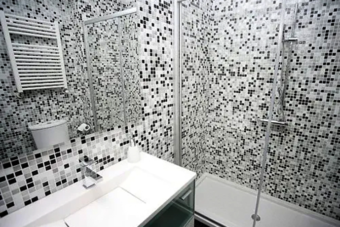 Красивая плитка-мозаика в ванной