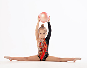 Художественная гимнастика для девочек: плюсы и минусы занятий